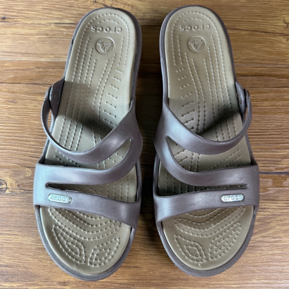 Crocs Patricia Wedge Sandals‎ Slip On Shoes Women’s Size 9 Shoes